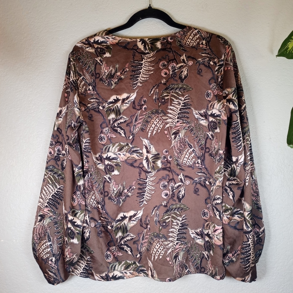Banana Republic Taupe Brown Floral Leafy Print Silky Bohemian Balloon Sleeve Top - Picture 5 of 9